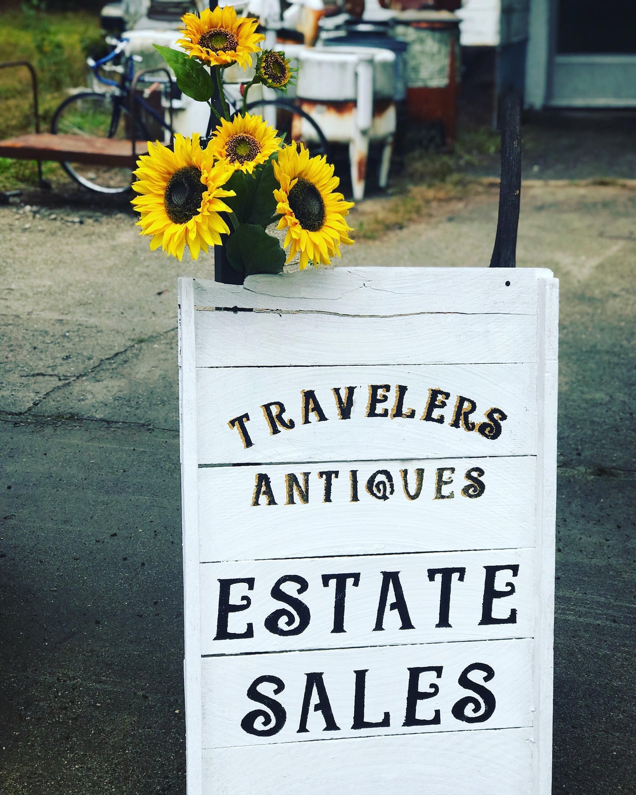 Travelers Antiques Estate Sales